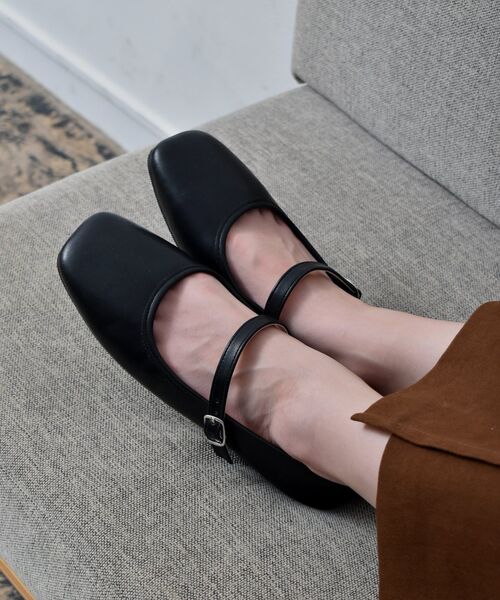 RETRO GIRL（レトロガール）の「アソートストラップシューズ（その他シューズ・レディース・ブラック/ダークグリーン/ベージュ/バーガンディー・MEDIUM/LARGE）」の2枚目の写真