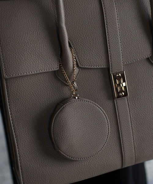 GUSCIO（グッシオ）の「【グッシオ ゴールドラベル】エレガンストートバッグ ラージサイズ　オンオフ兼用 ビジネストート PC/A4対応（ビジネスバッグ・レディース・ブラック/ベージュ・FREE）」の20枚目の写真