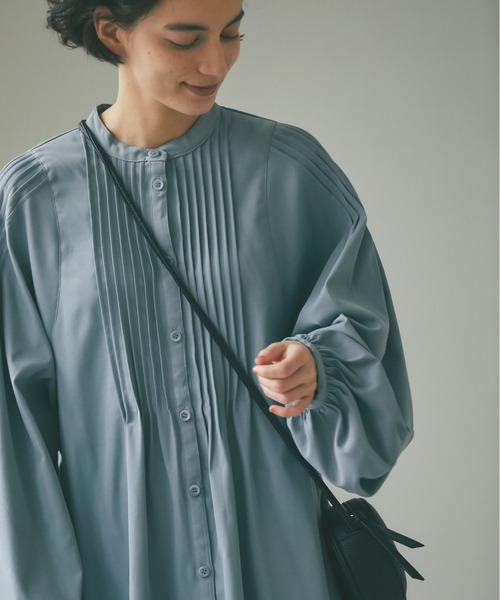 and R（アンドアール）の「シャークスキンピンタックワンピース（シャツワンピース・レディース・アイボリー/ブラック/グレイッシュブルー・FREE）」の6枚目の写真