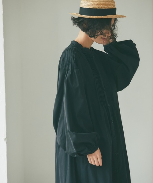 and R（アンドアール）の「シャークスキンピンタックワンピース（シャツワンピース・レディース・アイボリー/ブラック/グレイッシュブルー・FREE）」の14枚目の写真