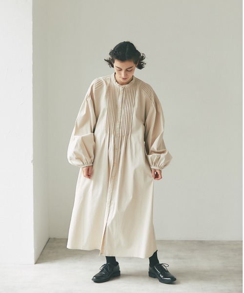 and R（アンドアール）の「シャークスキンピンタックワンピース（シャツワンピース・レディース・アイボリー/ブラック/グレイッシュブルー・FREE）」の18枚目の写真