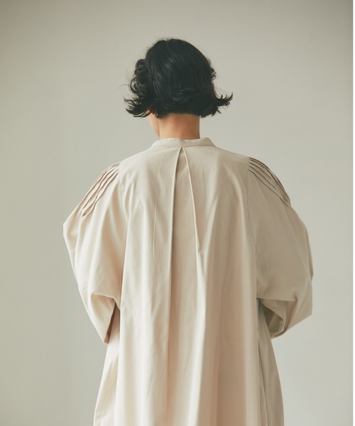 and R（アンドアール）の「シャークスキンピンタックワンピース（シャツワンピース・レディース・アイボリー/ブラック/グレイッシュブルー・FREE）」の22枚目の写真