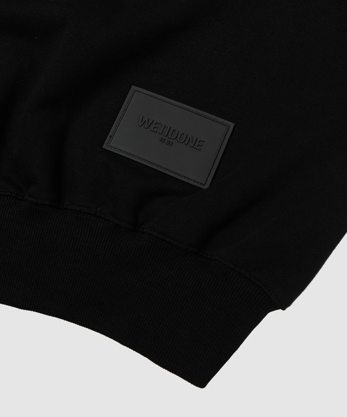 WE11DONE（ウェルダン）の「BLACK CROSS SYMBOL LOGO SWEATSHIRT（スウェット・レディース・ブラック・S/M）」の3枚目の写真