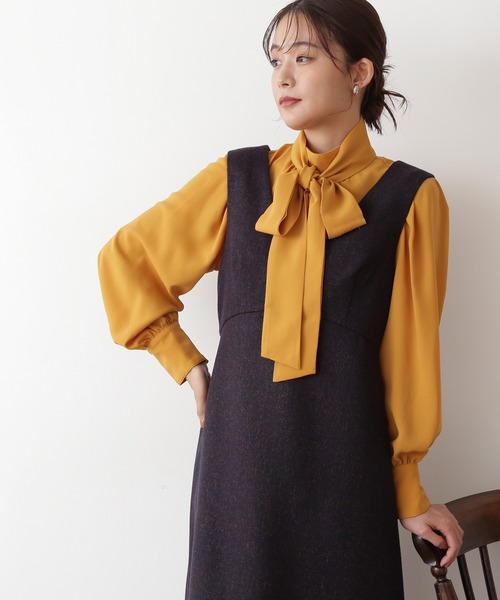 N.（N. Natural Beauty Basic）（エヌエヌナチュラルビューティーベーシック）の「【追加生産】◆ボウタイ付スタンドネックブラウス（シャツ/ブラウス・レディース・グレー/オフホワイト/マスタード/ネイビー/イエロー・MEDIUM）」の5枚目の写真