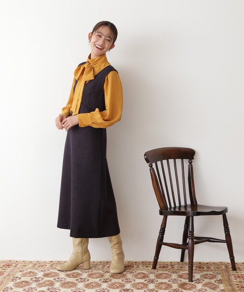 N.（N. Natural Beauty Basic）（エヌエヌナチュラルビューティーベーシック）の「【追加生産】◆ボウタイ付スタンドネックブラウス（シャツ/ブラウス・レディース・グレー/オフホワイト/マスタード/ネイビー/イエロー・MEDIUM）」の9枚目の写真