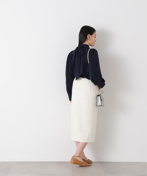 N.（N. Natural Beauty Basic）（エヌエヌナチュラルビューティーベーシック）の「【追加生産】◆ボウタイ付スタンドネックブラウス（シャツ/ブラウス・レディース・グレー/オフホワイト/マスタード/ネイビー/イエロー・MEDIUM）」の18枚目の写真