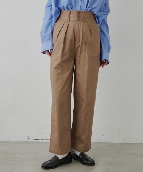 Aunt Marie's（アントマリーズ）の「ハイウエストタックチノパンツ（チノパンツ・レディース・ブラック/ダークベージュ/カーキ/グレー/ピンク・マルチサイズ）」の4枚目の写真