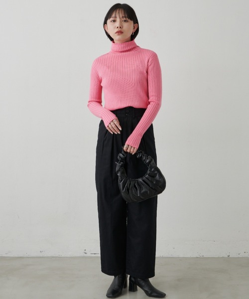 Aunt Marie's（アントマリーズ）の「ハイウエストタックチノパンツ（チノパンツ・レディース・ブラック/ダークベージュ/カーキ/グレー/ピンク・マルチサイズ）」の8枚目の写真