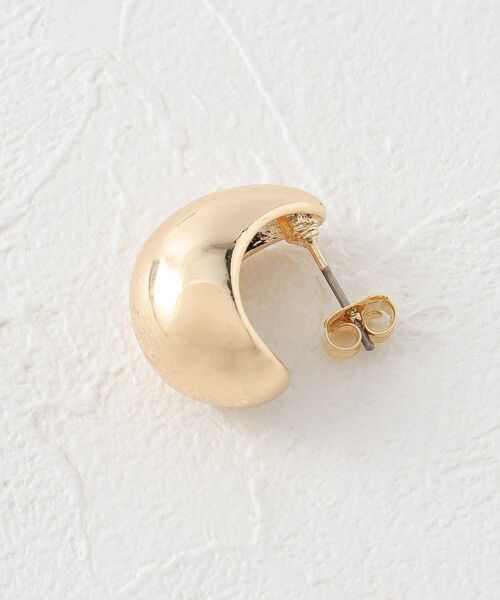 THE SHOP TK (ザ ショップ ティーケー )の「◆【ON/OFF活躍】ボリュームエッグピアス(ピアス(両耳用)・レディース・ゴールド/シルバー・00)」の4枚目の写真