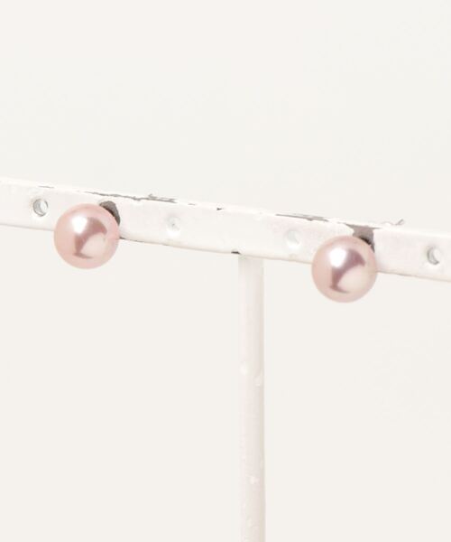 MUSES(ミューズ)の「《MUSES》オーバル淡水パールピアス(ピアス(両耳用)・レディース・ピンク/ラベンダー/ブラック/ホワイト・FREE)」の13枚目の写真