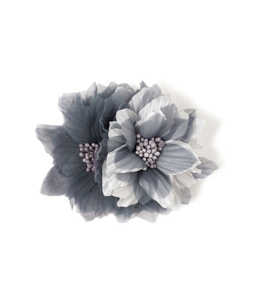 B:MING by BEAMS(ビーミングバイビームス)の「【セレモニー・フォーマル】ダブルフラワー コサージュ(ブローチ/コサージュ・レディース・ホワイト/グレー・FREE)」の5枚目の写真