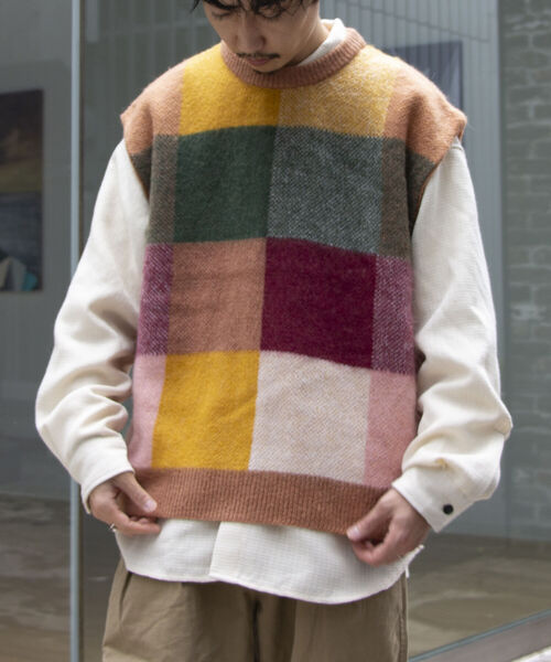 GLOSTER(グロスター)の「【GLOSTER/グロスター】シャギーモヘヤ ニットベスト ワイドフィット チェック/無地(ベスト・メンズ・ブラック/ベージュ系その他/キャメル・S/M/L)」の3枚目の写真