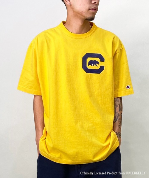 Champion(チャンピオン)の「CHAMPION/チャンピオン カレッジロゴTシャツ ボックスシルエット USAコットン/バインダーネック C5-X304(Tシャツ/カットソー・メンズ・ホワイト/ホワイト×ネイビー/イエロー/ネイビー・M/L/XL)」の4枚目の写真