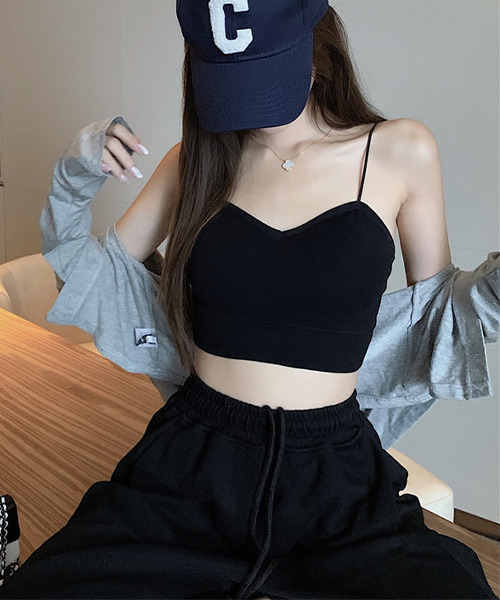 c.u.l(シーユーエル)の「カップ付き バックストラップオープンキャミソール culw389(キャミソール・レディース・ブラック/グレー/ホワイト/ベージュ・FREE)」の2枚目の写真