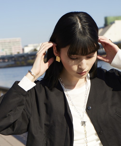 Nothing And Others(ナッシングアンドアザーズ)の「「Nothing And Others/ナッシングアンドアザーズ」Wave square Earring(イヤリング・レディース・シルバー/ゴールド・FREE)」の9枚目の写真
