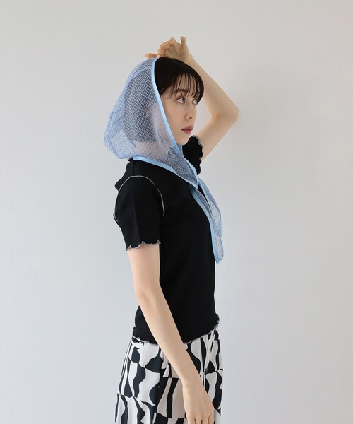 Ray BEAMS（レイビームス）の「Ray BEAMS / メッシュ フーディー（ストール/ショール・レディース・ネイビー/ライトブルー・ONE SIZE）」の6枚目の写真