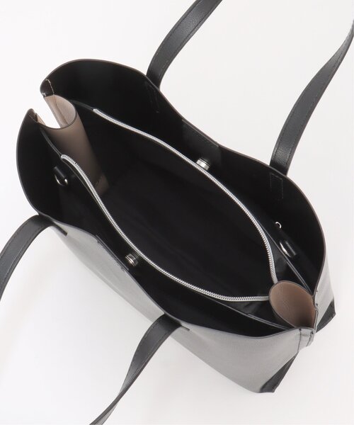 LBC(エルビーシー)の「配色合皮ミドルトートバッグ(トートバッグ・レディース・ブラック/ベージュ/ブルー系・FREE)」の9枚目の写真