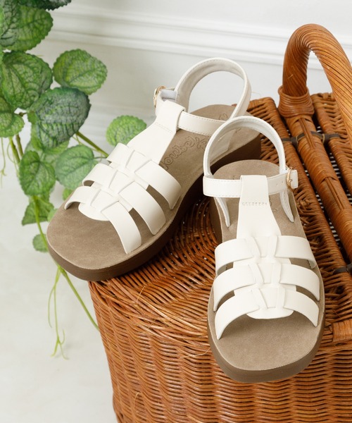 Noubel Voug Relax（ヌーベルヴォーグリラックス）の「スクエアトゥ厚底グルカサンダル（サンダル・レディース・ブラック/アイボリー/ベージュ・S/M/L/LL）」の8枚目の写真