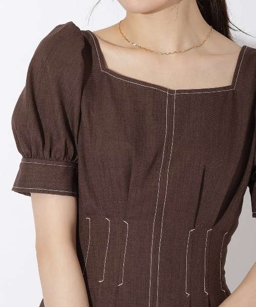 アンドクチュール 配色ステッチウエストタック半袖ワンピース AND COUTURE（アンドクチュール）の「配色ステッチウエスト