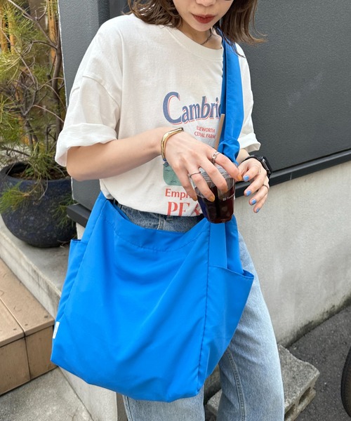 DISCOAT（ディスコート）の「ビッグメッセンジャーバッグ（メッセンジャーバッグ・レディース・ブルー/ブラック/ホワイト・FREE）」の3枚目の写真