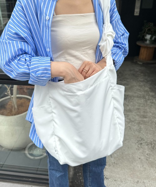 DISCOAT（ディスコート）の「ビッグメッセンジャーバッグ（メッセンジャーバッグ・レディース・ブルー/ブラック/ホワイト・FREE）」の8枚目の写真