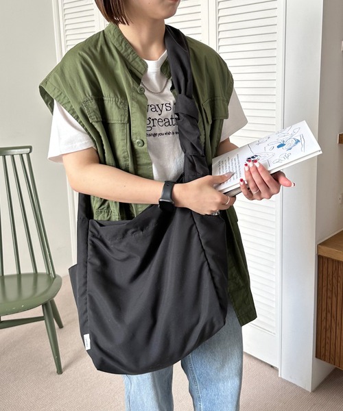 DISCOAT（ディスコート）の「ビッグメッセンジャーバッグ（メッセンジャーバッグ・レディース・ブルー/ブラック/ホワイト・FREE）」の19枚目の写真