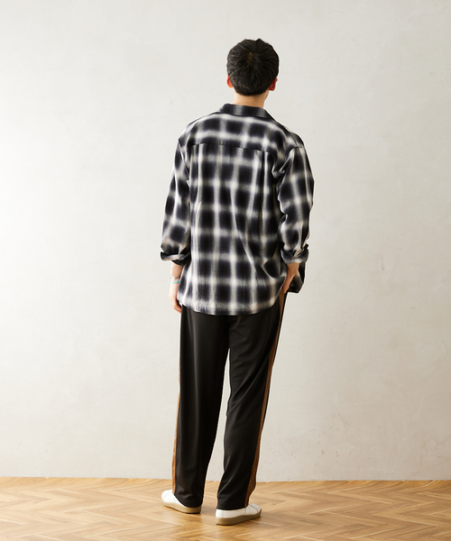 JOURNAL STANDARD relume（ジャーナルスタンダード　レリューム）の「サイドライン ジャージートラックパンツ（その他パンツ・メンズ・ブラック/カーキ/グレー/ブルー・MEDIUM/LARGE）」の6枚目の写真