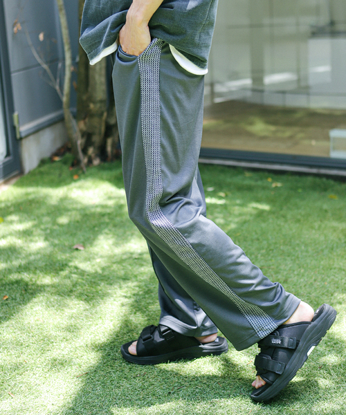 サイドライントラックパンツ（ジャージ／トラックパンツ