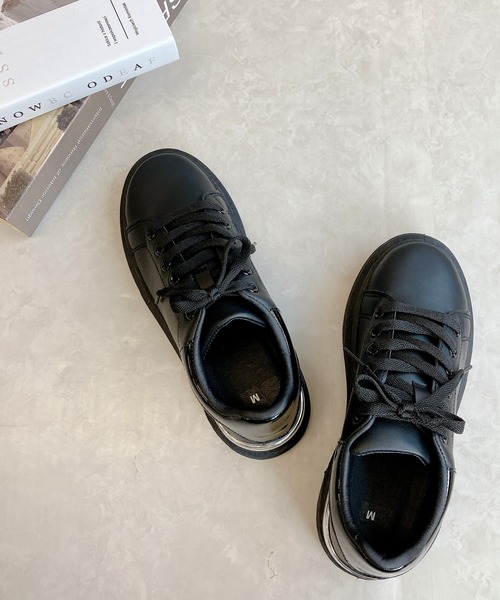 Noubel Voug Relax（ヌーベルヴォーグリラックス）の「厚底ローカットスニーカー（スニーカー・レディース・ブラック/ホワイト×シルバー・S/M/L/LL）」の9枚目の写真