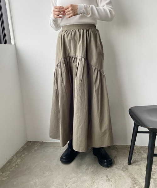 LOWRYS FARM（ローリーズファーム）の「ギャザーティアードスカート　 969875（スカート・レディース・チャコールグレー/グリーン/アイボリー/その他/ブラック・FREE）」の4枚目の写真