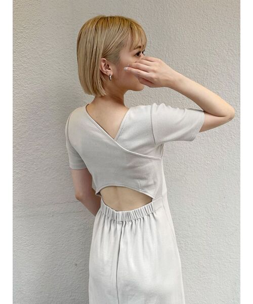 MURUA（ムルーア）の「アシメネックバックオープンワンピース（ワンピース・レディース・オレンジ/ブラック/アイボリー・FREE）」の10枚目の写真