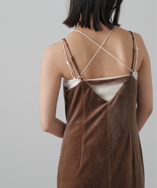 FREE'S MART（フリーズマート）の「◆ベロア2ストラップキャミワンピース（ワンピース・レディース・ブラウン/ブラック/ネイビー・SMALL/MEDIUM）」の9枚目の写真