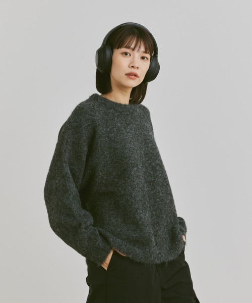 flaner（フラネ）の「wool mix shaggy knit / ウールミックスシャギーニット（ニット/セーター・レディース・チャコールグレー/ベージュ/ネイビー・MEDIUM/LARGE）」の4枚目の写真