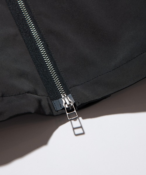 glamb（グラム）の「Cross Sleeve Mountain Parka / クロススリーブマウンテンパーカー（マウンテンパーカー・メンズ・カーキ/ブラック・M/S/L）」の15枚目の写真