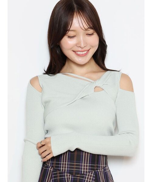 MERCURYDUO（マーキュリーデュオ）の「アシメツイストニットプルオーバー（ニット/セーター・レディース・オフホワイト/ネイビー/ミント・FREE）」の4枚目の写真