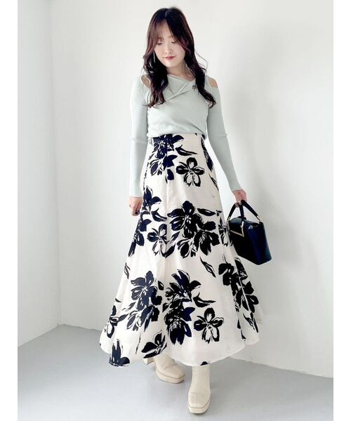 MERCURYDUO（マーキュリーデュオ）の「アシメツイストニットプルオーバー（ニット/セーター・レディース・オフホワイト/ネイビー/ミント・FREE）」の14枚目の写真