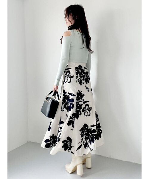 MERCURYDUO（マーキュリーデュオ）の「アシメツイストニットプルオーバー（ニット/セーター・レディース・オフホワイト/ネイビー/ミント・FREE）」の15枚目の写真