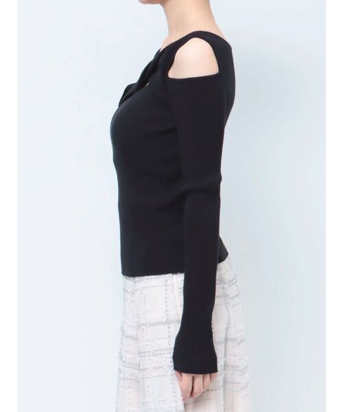 MERCURYDUO（マーキュリーデュオ）の「アシメツイストニットプルオーバー（ニット/セーター・レディース・オフホワイト/ネイビー/ミント・FREE）」の18枚目の写真