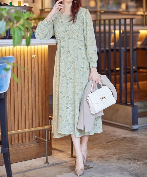 alotta(アロッタ)の「ふんわり裏起毛花柄ワンピース(ワンピース・レディース・ピンク系その他/ブルー系その他/ベージュ系その他/ブラック系その他・M/L/LL/3L/4L)」の19枚目の写真