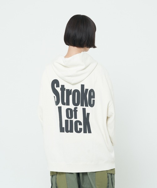 ROUGH TRADE(ラフトレード)の「裏毛ピグメント加工バックロゴプルパーカー(M1)(パーカー・メンズ・ブラック/ピンク/ミント/ナチュラル・MEDIUM/LARGE/X-LARGE)」の3枚目の写真
