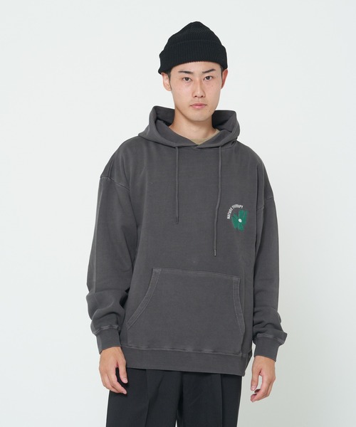 ROUGH TRADE(ラフトレード)の「裏毛ピグメント加工バックロゴプルパーカー(M1)(パーカー・メンズ・ブラック/ピンク/ミント/ナチュラル・MEDIUM/LARGE/X-LARGE)」の16枚目の写真