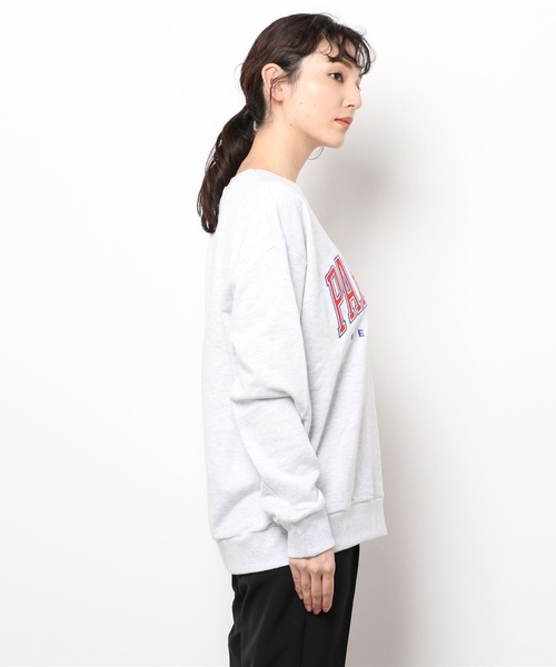 almo(アルモ)の「【CHICHI】PARAMUS LOGO / パラマス ミネソタ アーチロゴ 配色刺繍 クルーネック スウェット(BEY)(スウェット・レディース・バイオレット/オートミール・FREE)」の3枚目の写真