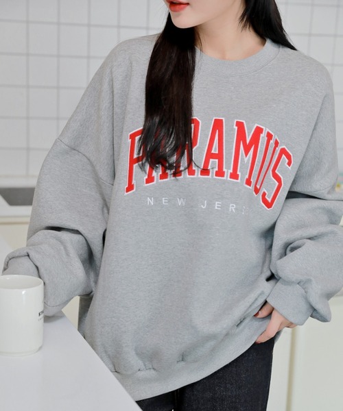 almo(アルモ)の「【CHICHI】PARAMUS LOGO / パラマス ミネソタ アーチロゴ 配色刺繍 クルーネック スウェット(BEY)(スウェット・レディース・バイオレット/オートミール・FREE)」の8枚目の写真