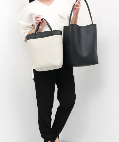 cache cache（カシュ カシュ）の「カシュカシュ cachecache / シュリンクミニマルシェイプバケツバッグL（ショルダーバッグ・レディース・ブラック/ベージュ/アイボリー・FREE）」の3枚目の写真