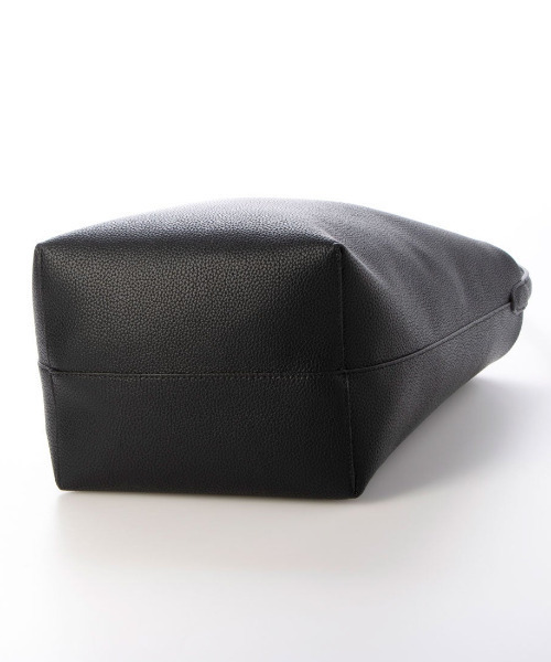 cache cache（カシュ カシュ）の「カシュカシュ cachecache / シュリンクミニマルシェイプバケツバッグL（ショルダーバッグ・レディース・ブラック/ベージュ/アイボリー・FREE）」の11枚目の写真