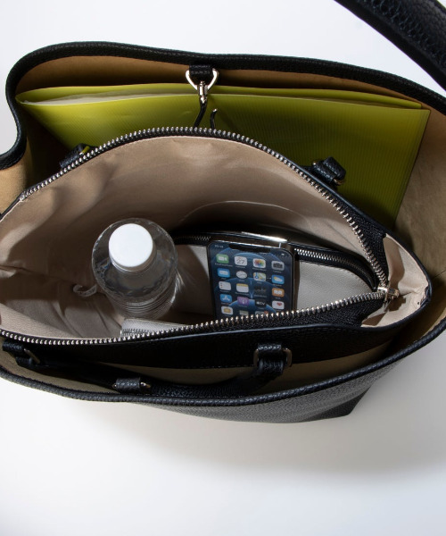 cache cache（カシュ カシュ）の「カシュカシュ cachecache / シュリンクミニマルシェイプバケツバッグL（ショルダーバッグ・レディース・ブラック/ベージュ/アイボリー・FREE）」の15枚目の写真