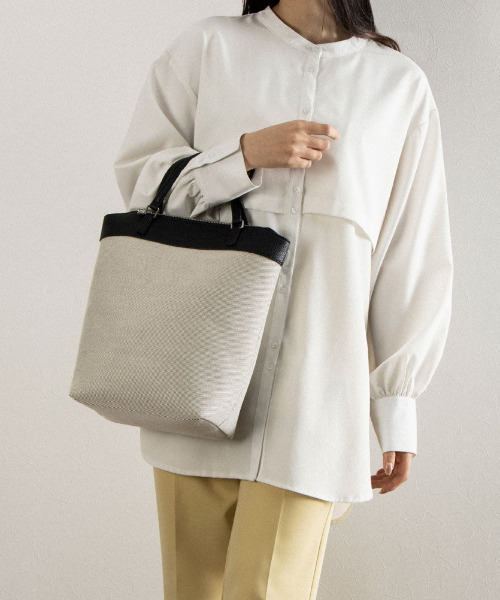 cache cache（カシュ カシュ）の「カシュカシュ cachecache / シュリンクミニマルシェイプバケツバッグL（ショルダーバッグ・レディース・ブラック/ベージュ/アイボリー・FREE）」の16枚目の写真