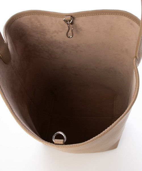 cache cache（カシュ カシュ）の「カシュカシュ cachecache / シュリンクミニマルシェイプバケツバッグL（ショルダーバッグ・レディース・ブラック/ベージュ/アイボリー・FREE）」の19枚目の写真