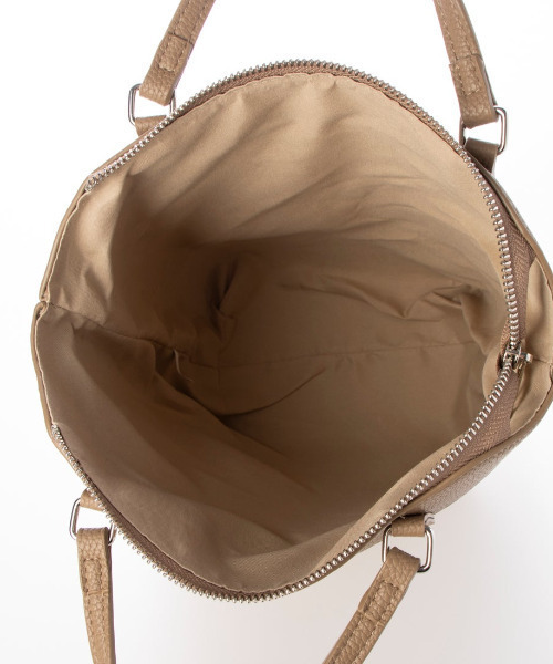 cache cache（カシュ カシュ）の「カシュカシュ cachecache / シュリンクミニマルシェイプバケツバッグL（ショルダーバッグ・レディース・ブラック/ベージュ/アイボリー・FREE）」の21枚目の写真