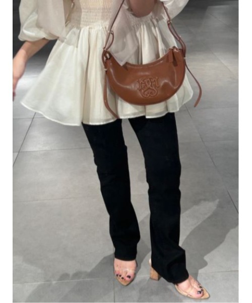 SNIDEL(スナイデル)の「スキニーデニムパンツ(デニムパンツ・レディース・ブラック/インディゴブルー/ライトブルー・1/0)」の12枚目の写真